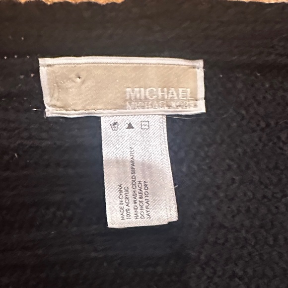 Like New! Michael Kors Black Scarf with Silver Logo - Picture 2 of 2